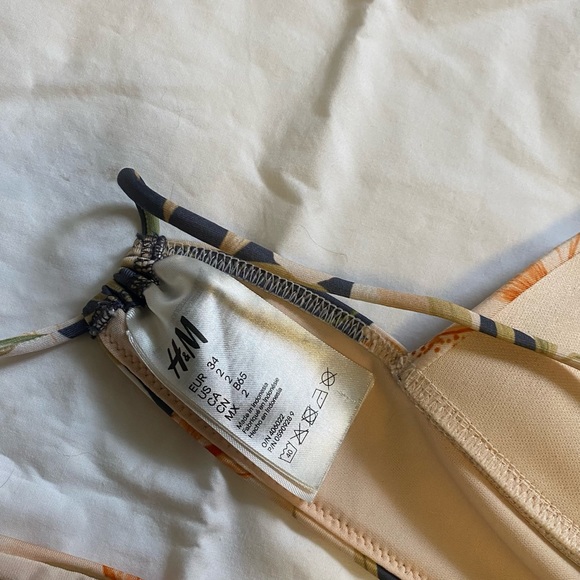 Two-Piece Bikini Set - Picture 4 of 5